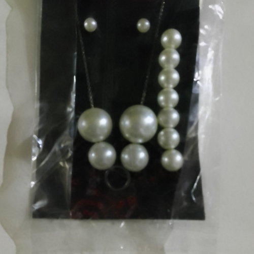 3 pc pearl chain ,bracelet and earring set