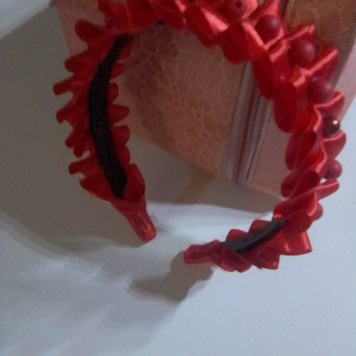 red folded ribbon detailed aliceband