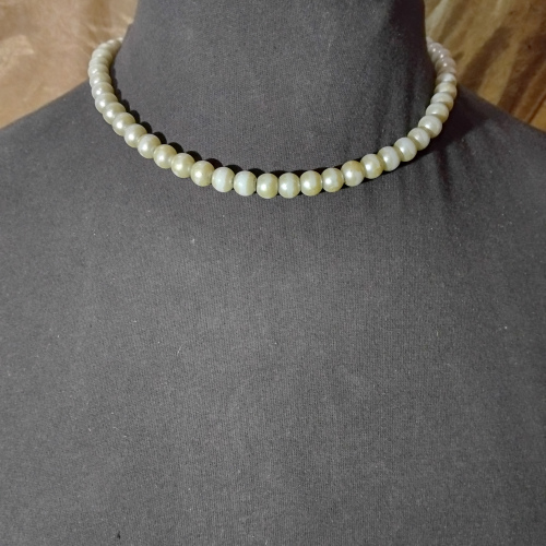 pearl necklace