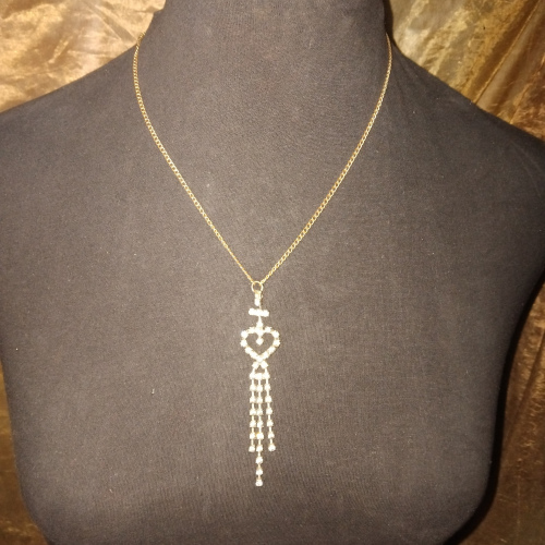 gold heart diamond tassle pendant chain